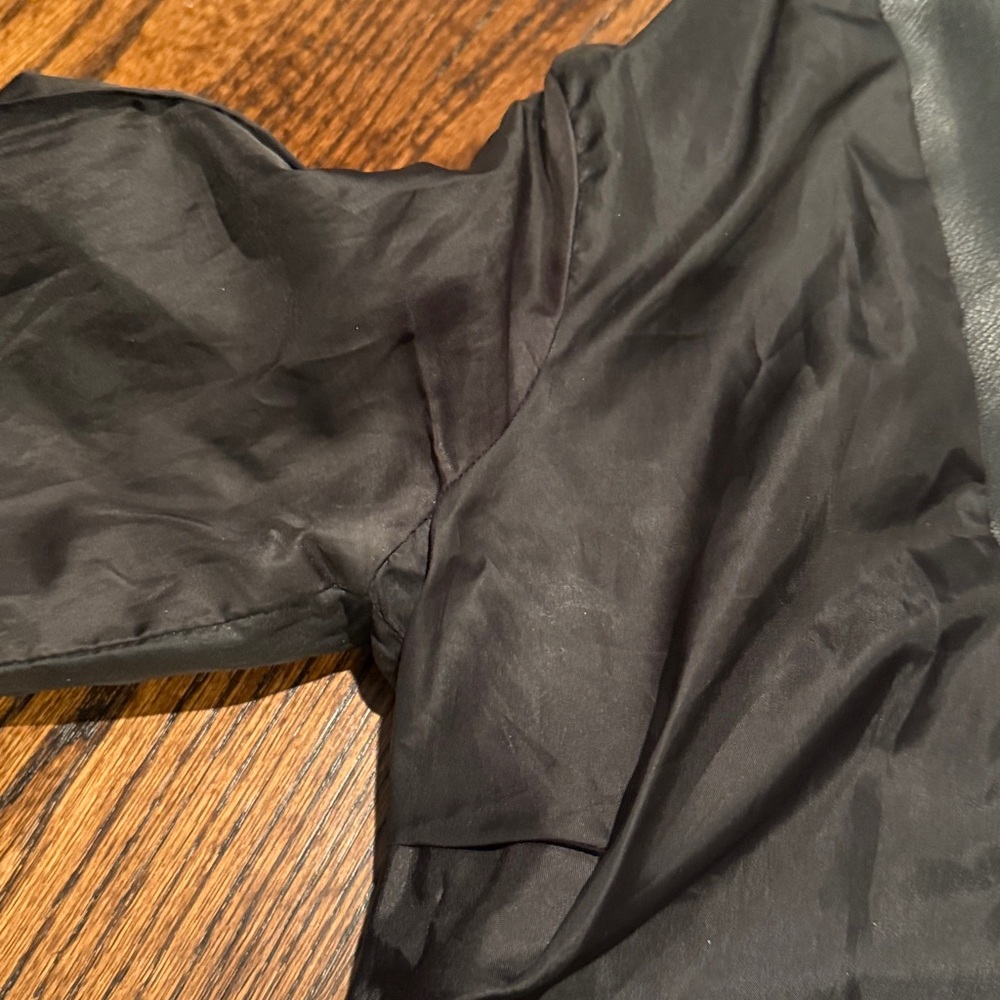 Forever 21 cropped faux leather jacket - Picture 14 of 14